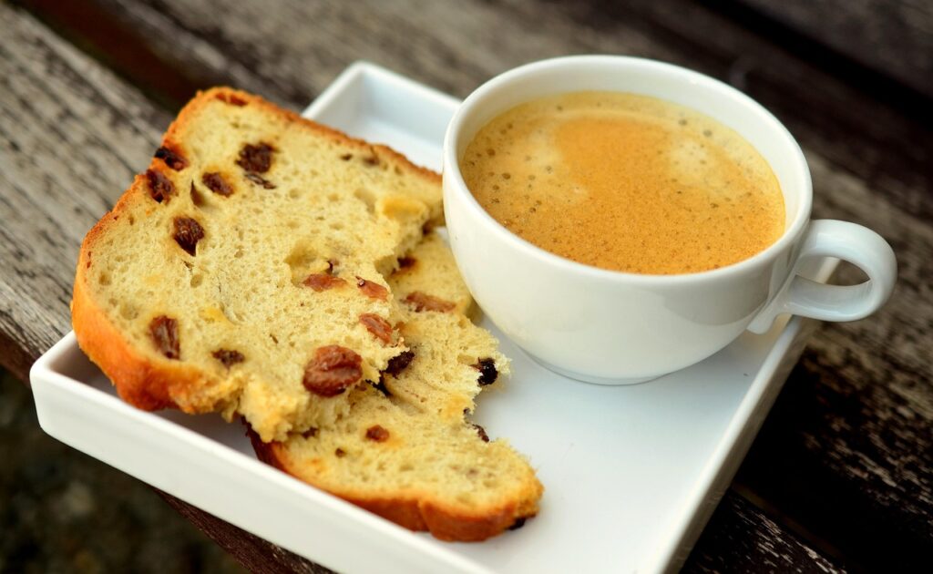 coffee, bread, food, snack, pastry, baked, drink, beverage, coffee cup, caffeine, aromatic, cup, coffee break, coffee, coffee, coffee, coffee, coffee, bread, food, food, food, food
