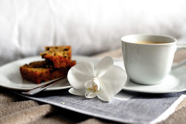 coffee, breakfast, bed, food, happy mothers day, cake, pastry, drink, beverage, breakfast in bed, place setting, coffee cup, service, coffee time, dishes, coffee break, enjoyment
